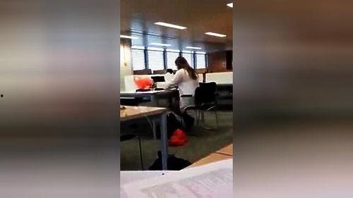 办公室A片国产在线观看,A片国产在线观看背后的故事